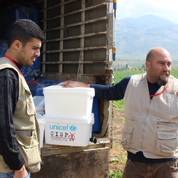 Agua para los niños refugiados sirios en el Líbano Imagen 10